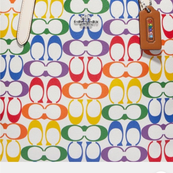 β€οΈπ§‘ππππ Reversible COACH CITY TOTE PRIDE β€οΈπ§‘ππππ - Picture 4 of 6